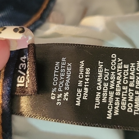 Frye Cropped Jeans - Picture 12 of 12